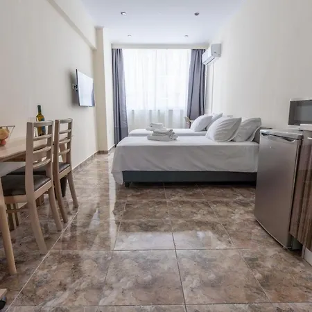 Luxury Harbour Apartment *