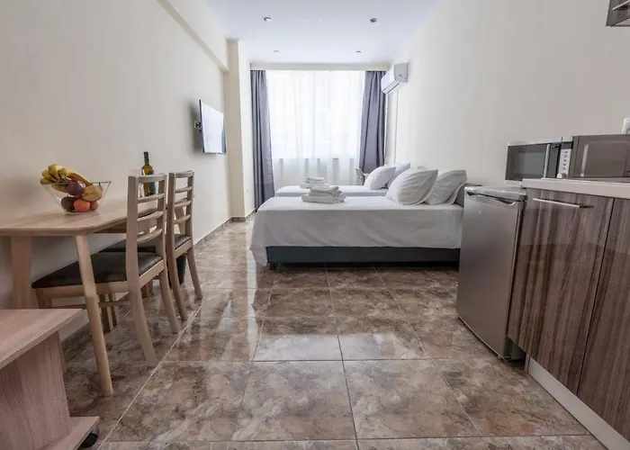 Luxury Harbour Apartament *